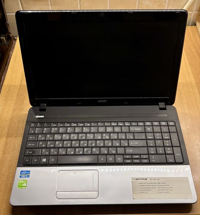 Ноутбук Acer Aspire E1-571G