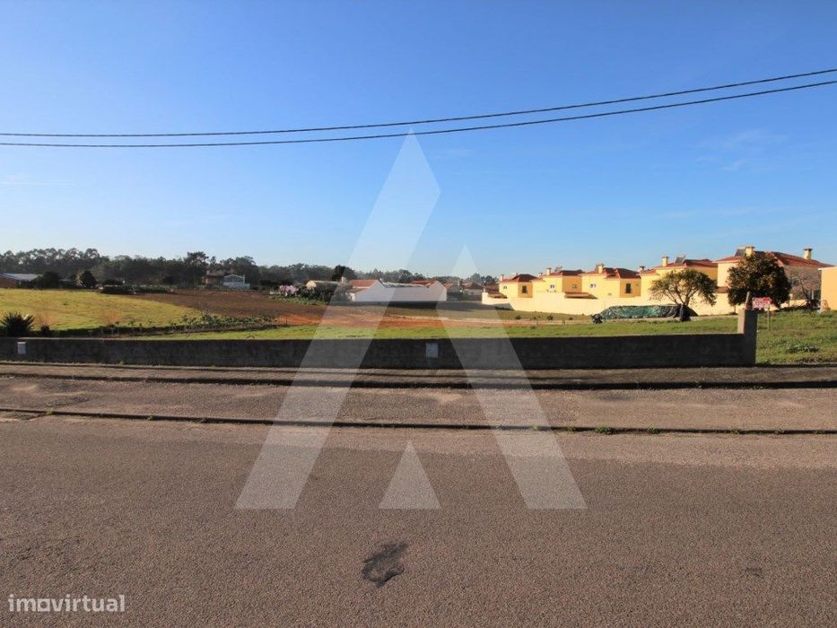 Plot for Construction of Residential Units in Carregosa
