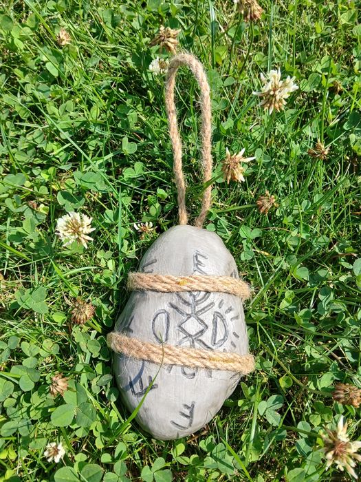Talizman FROME 'Stamtąd'