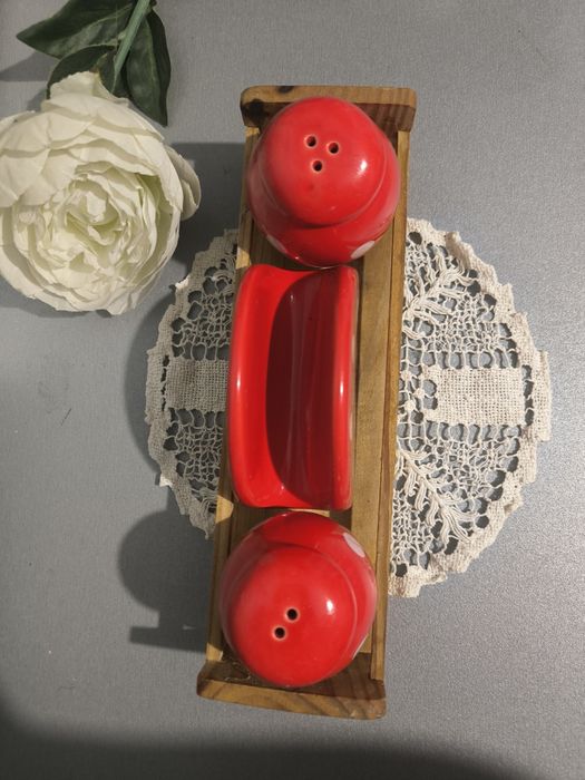 Набор для специй( солонки, салфетница)