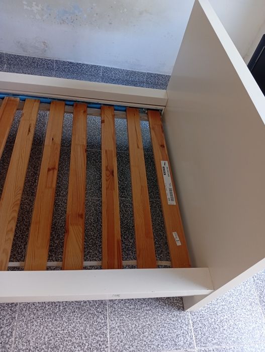 Cama de solteiro IKEA