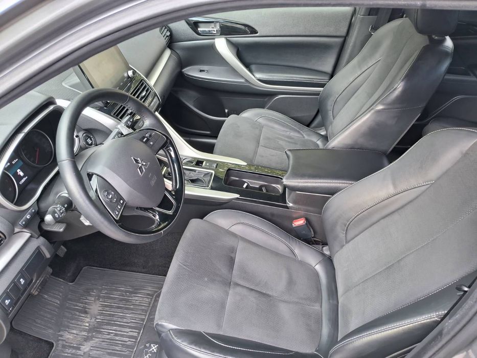 Продам Mitsubishi Eclipse Cross 2022 года.