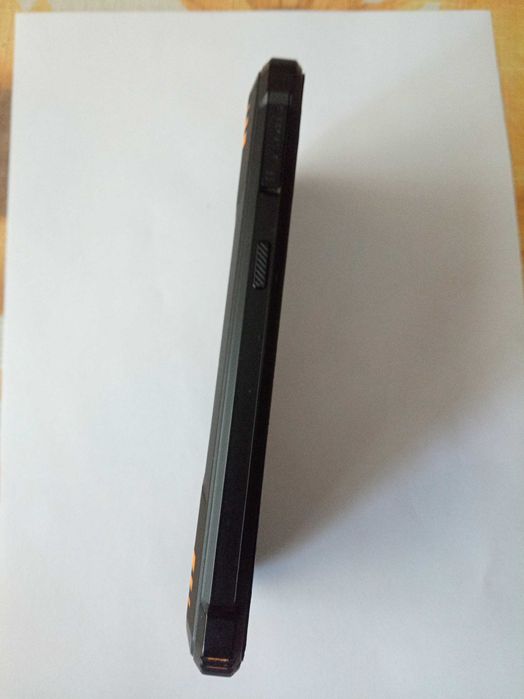Захищений смартфон Oukitel wp20. Андроїд 12. Гарний стан, все працює.