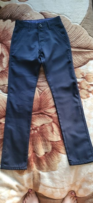 Брюки ,штани на школяра
