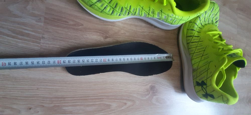 Продам кроссовки  under Armour  размер.45