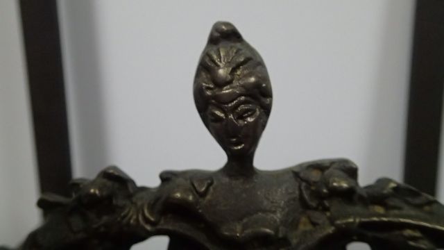 Escaparate de parede em Bronze