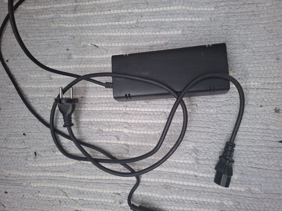Konsola xbox 360 | 2 pady kinect