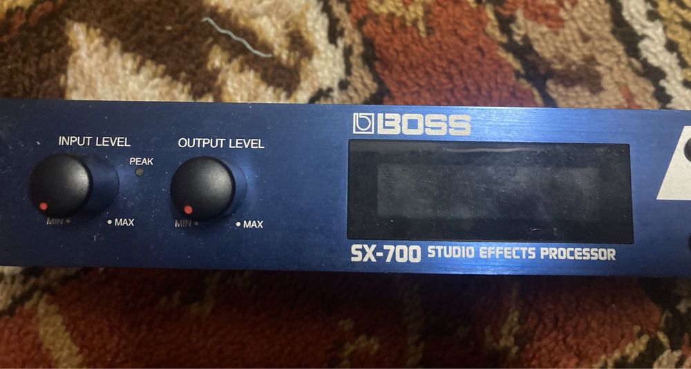 Processador de efeitos de estudio Boss SX-700