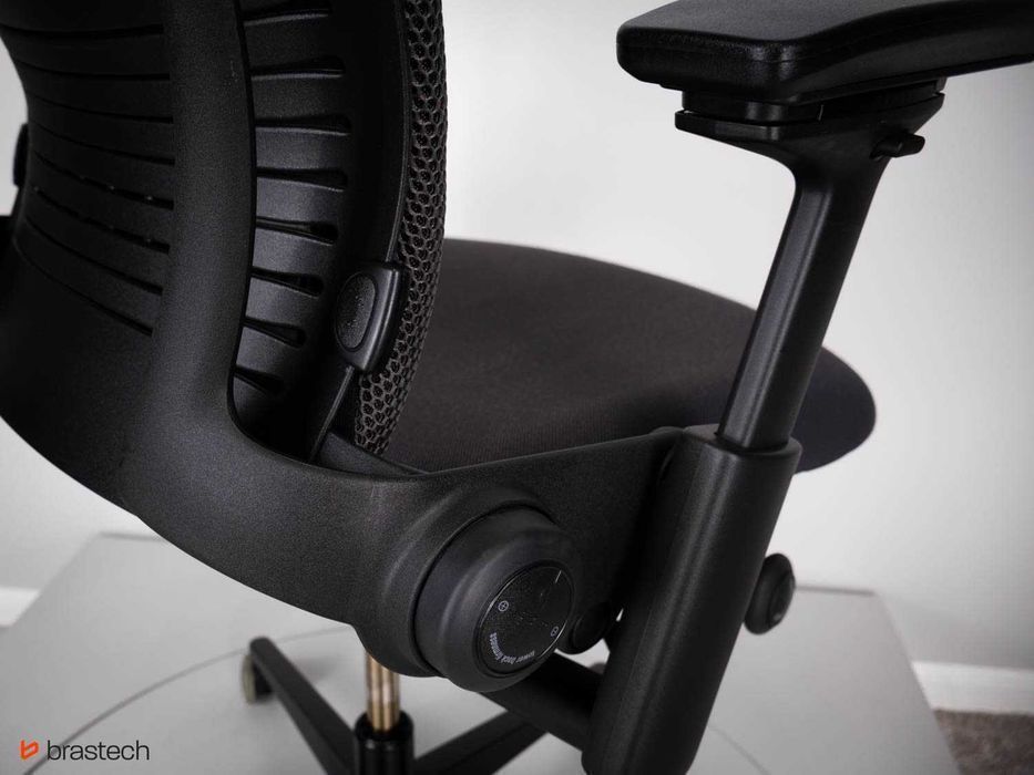 Fotel biurowy Steelcase Leap V2 Outlet DARMOWA DOSTAWA
