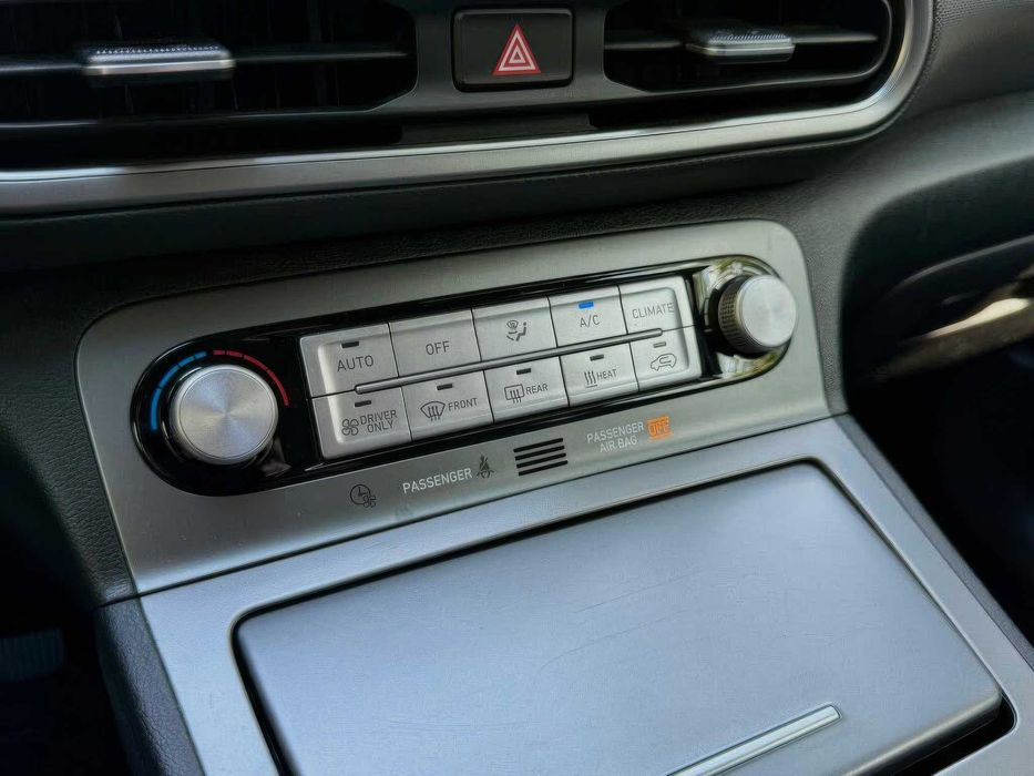 Hyundai Kona Limited Electric      2022