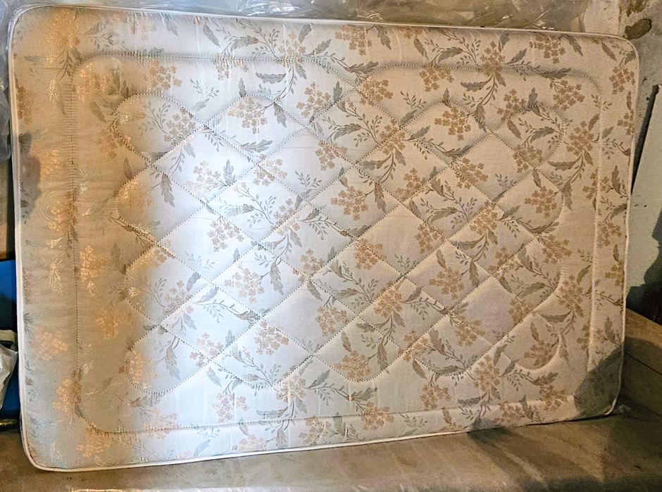 Cama casal + colchão