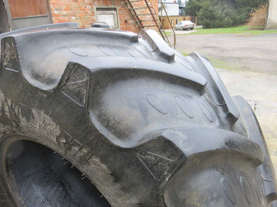 Opona 600/70R30 BKT RT765