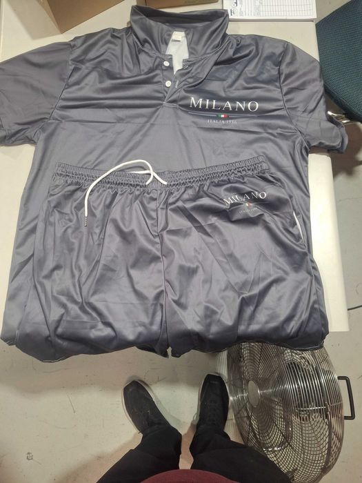 Conjunto de T-shirt e calções