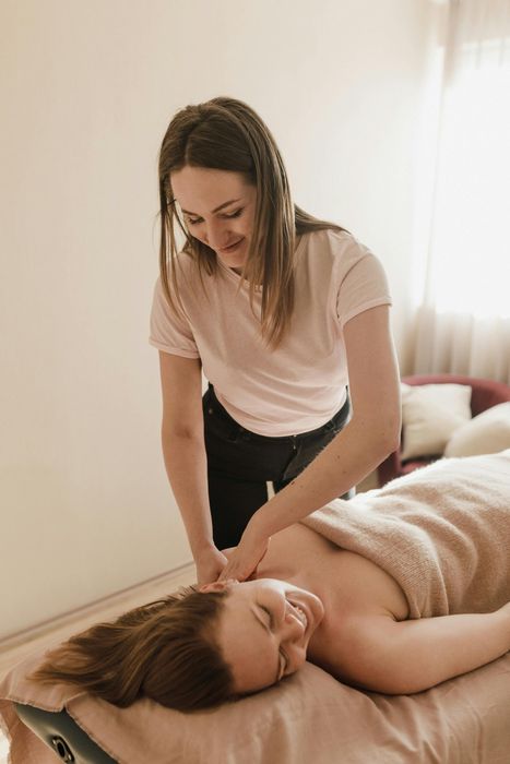 Послуги найкращої масажистки Києва /Services of the best masseuse in K