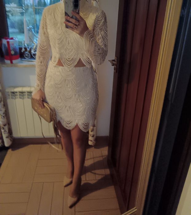 Elegancki imprezowy komplet. Rozmiar L. Kolor ecru.