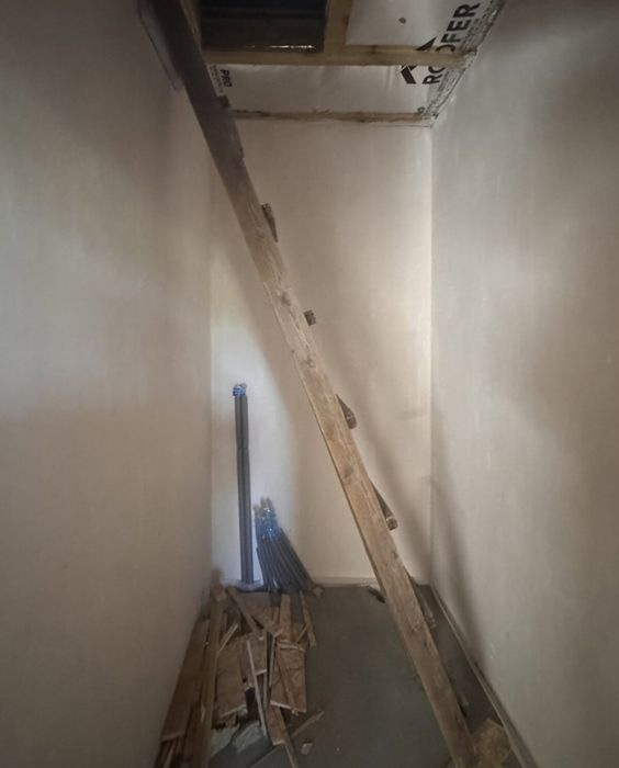 Продаж дноповерховий дуплекс у Бучі 98 м² | 1,8 сотки, 3 кімнати, 2 паркомісця | Закрита територія, Без комісії | Школа №3 поруч