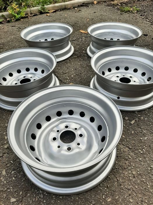 Диски ВАЗ 2103 ,2106 ,2101 С ушами под колпак .