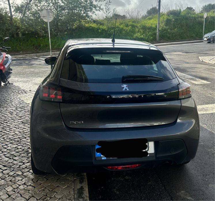 Peugeot 208 ano 2022