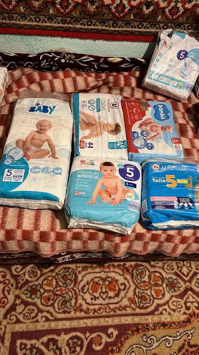 Продам памперсы запакованые размер 5