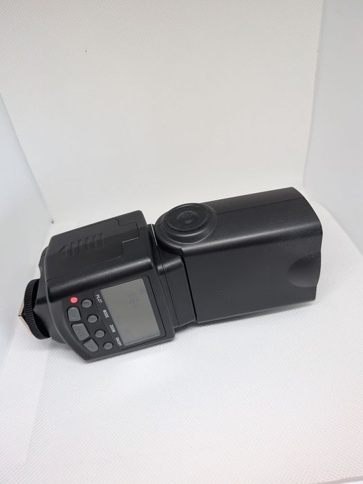 Спалах Meike MK430 для Canon.