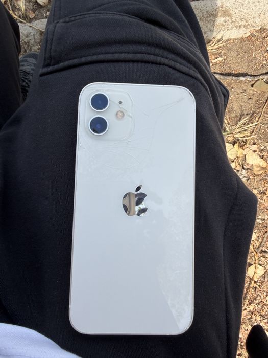 Iphone 12 64gb.