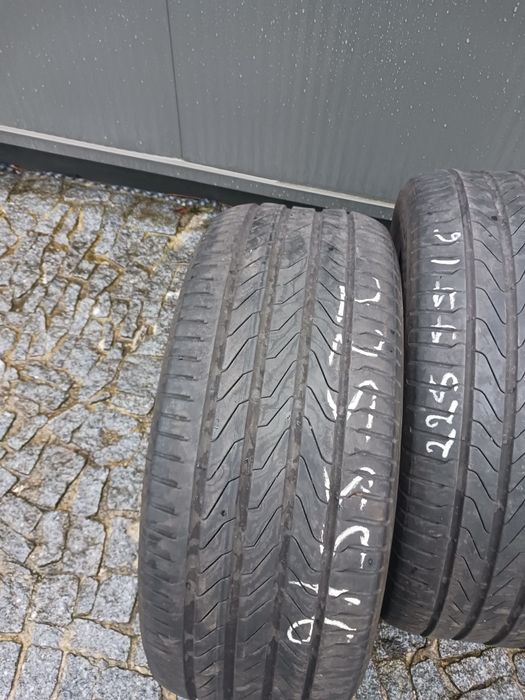 Vendo pneus semi-novos 225/55/16 Continental