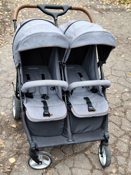 Продається візок для двійні , все працює, є сліди  експлуатації