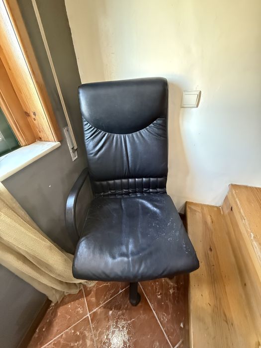 Cadeira de secretaria usada