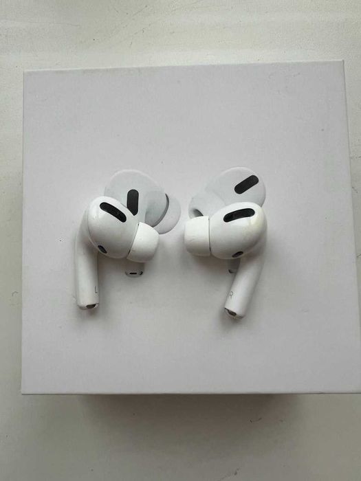 Airpods pro 1 gen Оригінальні, микрофон шипит