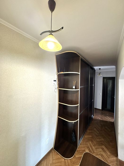 Продам велику та сонячну 2 кімнатну квартиру
