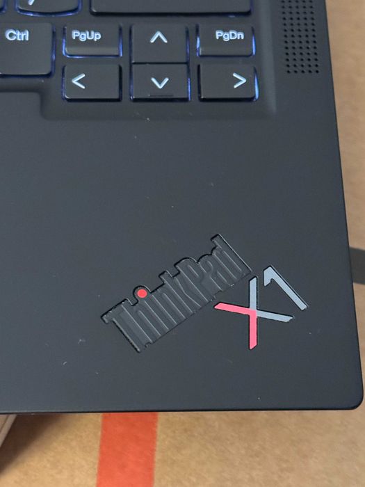 Laptop ThinkPad X1 Carbon - i7 12th, 32GB RAM, 1TG SSD + gratis!