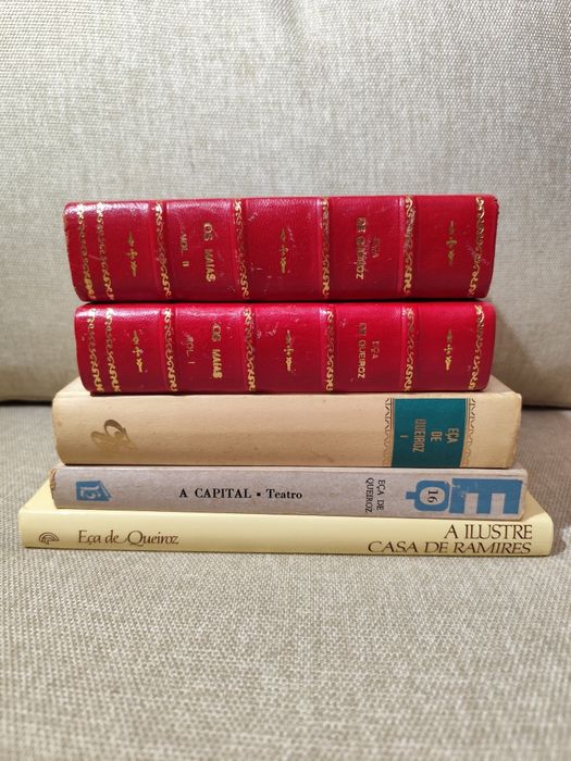 Books by Eça de Queirós