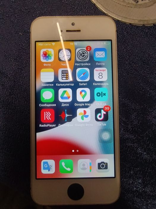 Телефон Iphone se 2016
