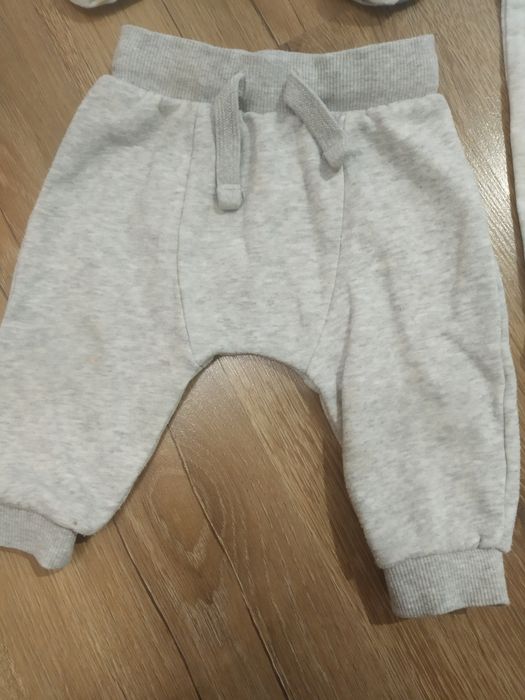 2 Spodnie i wdzianko rozmiar 62