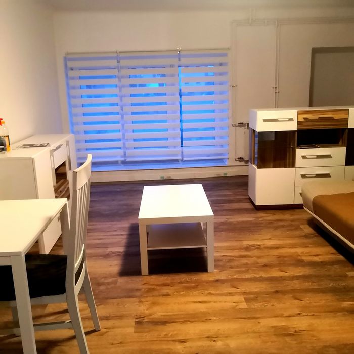 Pokój z aneksem /biuro /gabinet / centrum Tomaszowa/opłaty w cenie