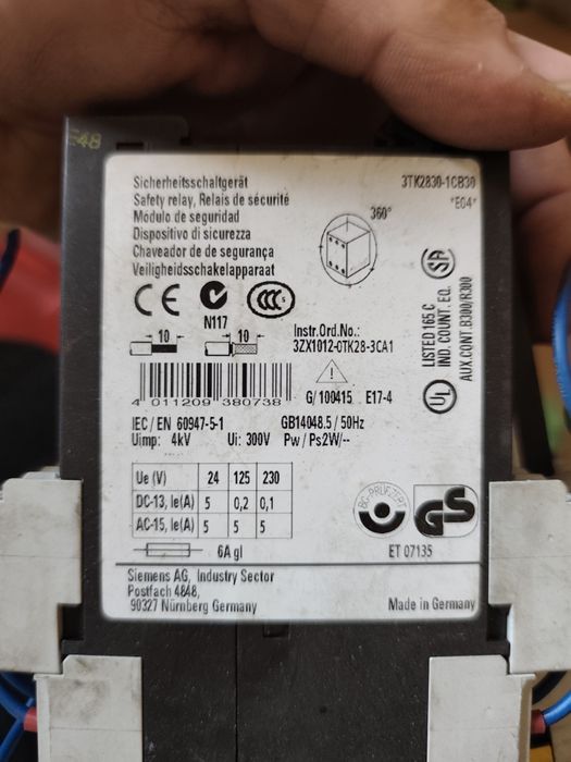 Сервопривід  Omron R7D-AP04H