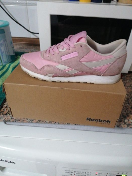 Tennis reebok Rosa com pouco uso