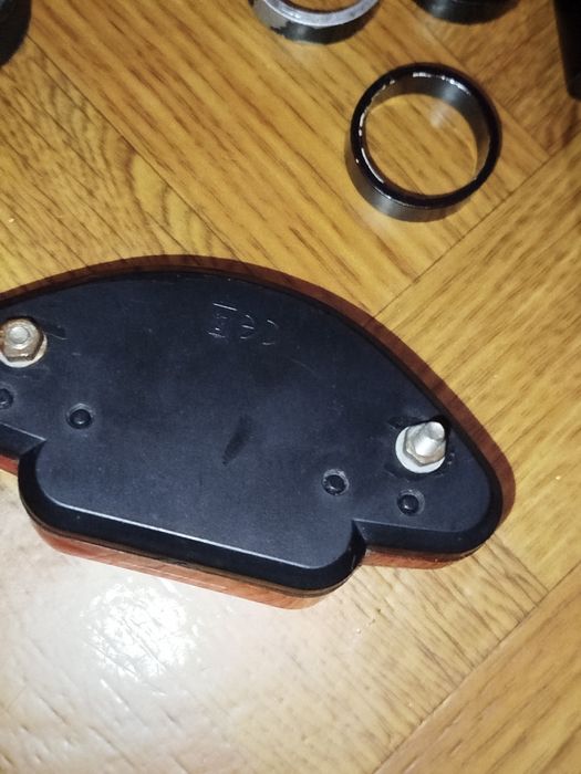 Запчасти сиденье, шатуны. Цена за все.