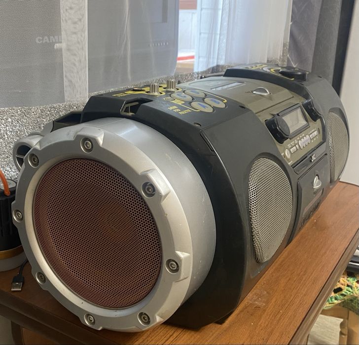 Бумбокс JVC RV-DP100