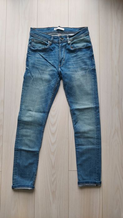 Три пари: нові  Zara 31, Pull & Bear 32 та Cropp 30