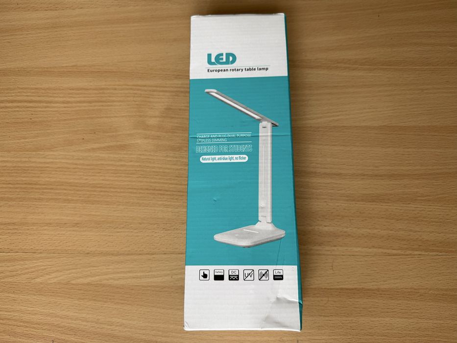 LED lampka biurkowa