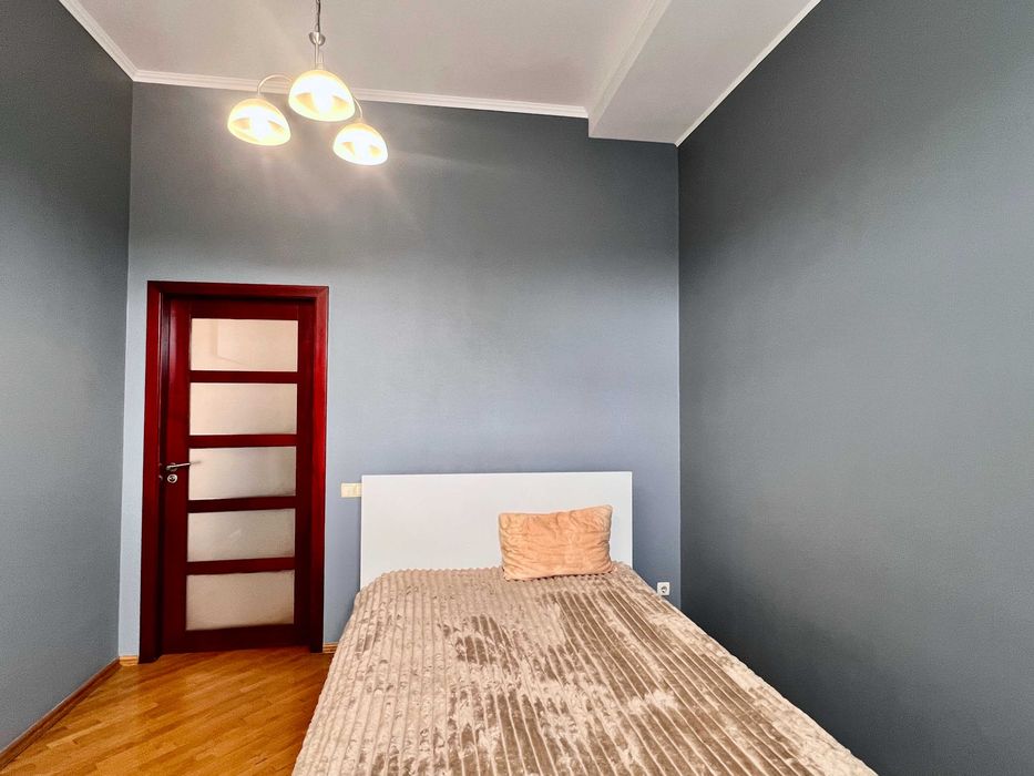 Сталинка пр. Берестейський  96  м. Нивки