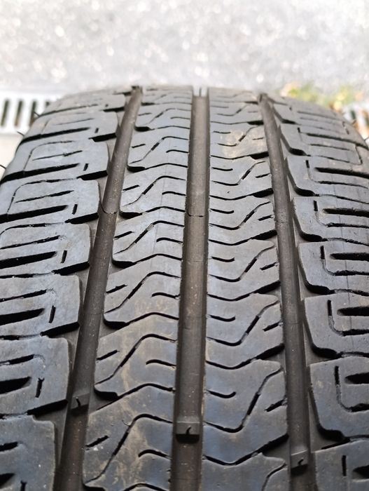 ## 225 75 R16CP ## Michelin letnie