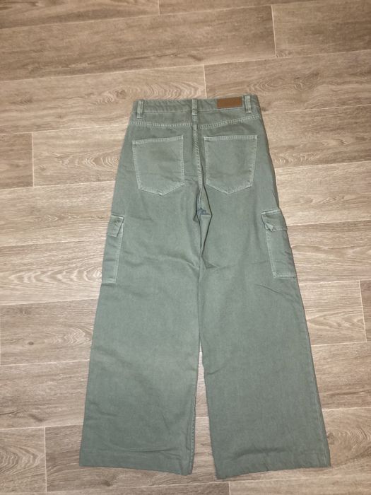 Широкі штани карго bershka