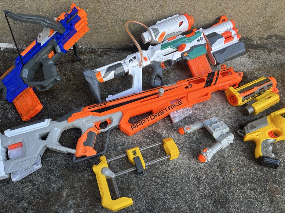 Conjunto de armas nerf e acessorios