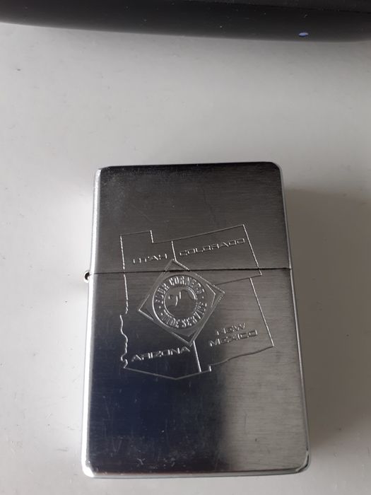 Isqueiro ZIPPO Marlboro