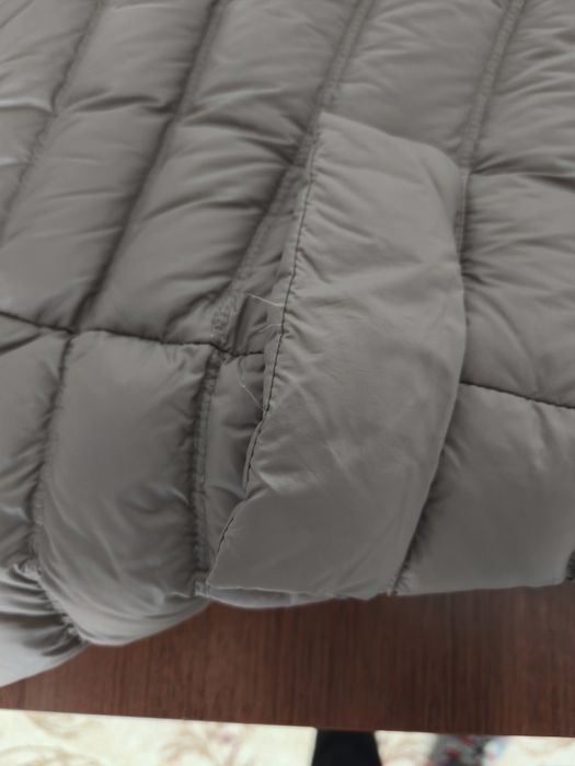 Пальто тепле Армані , вигляд ідеальний після хімчистки розмір 42