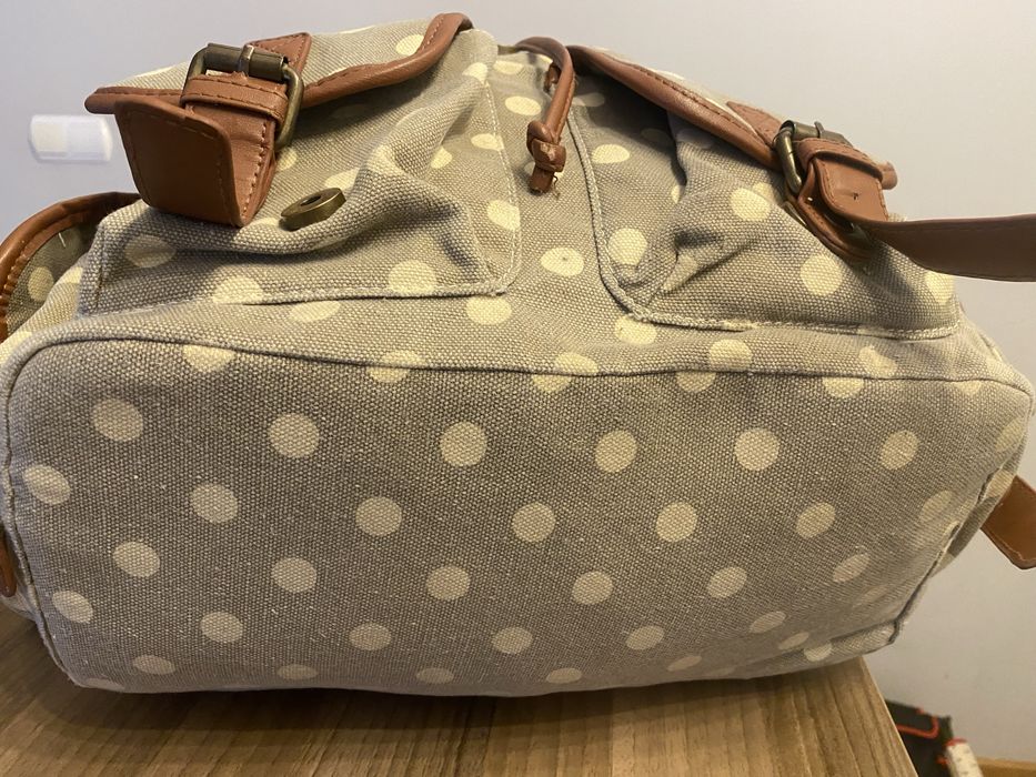Plecak brezentowy w groszek stylu vintage