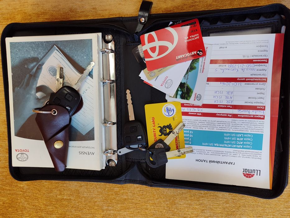 Тойота "Авенсіс"2008р.