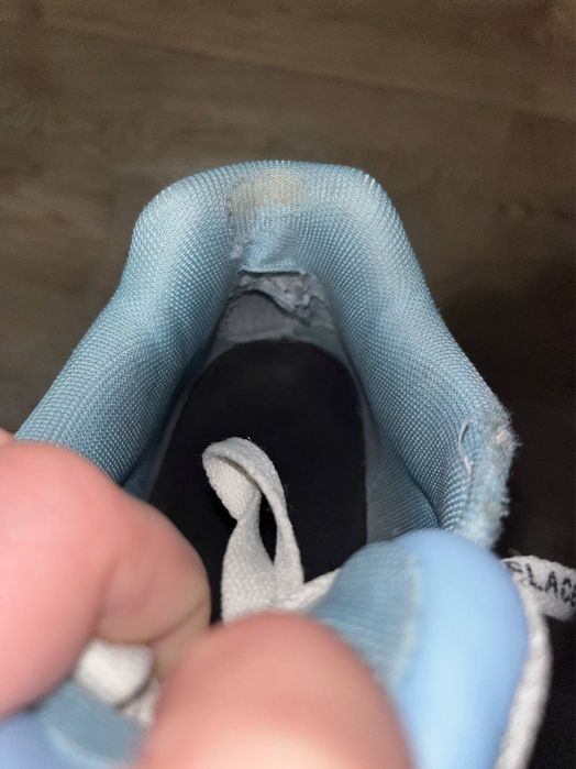 Продам OFF-WHITE OUT OF ofice